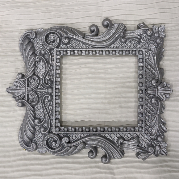 Wall-hanging Photo Frame - Picture 1 of 9